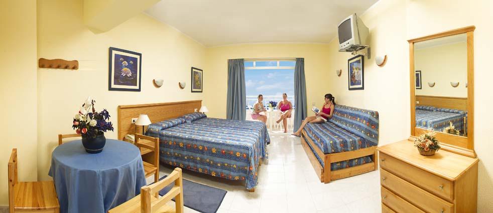 Aparthotel Catalina San Antonio  Room photo